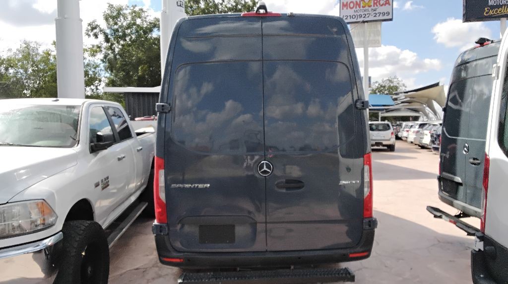 2019 Mercedes-Benz Sprinter Image 2