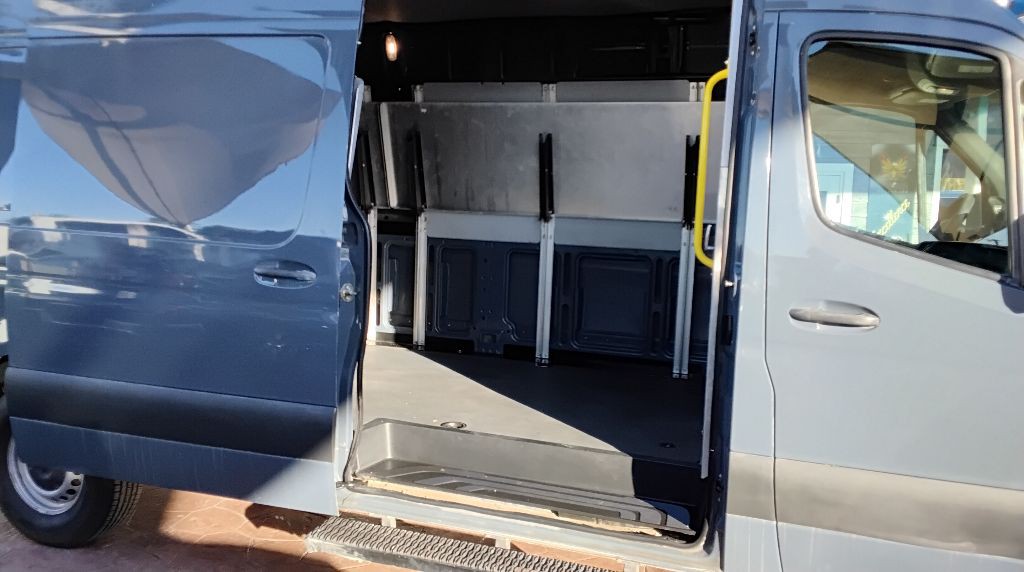 2019 Mercedes-Benz Sprinter Image 11