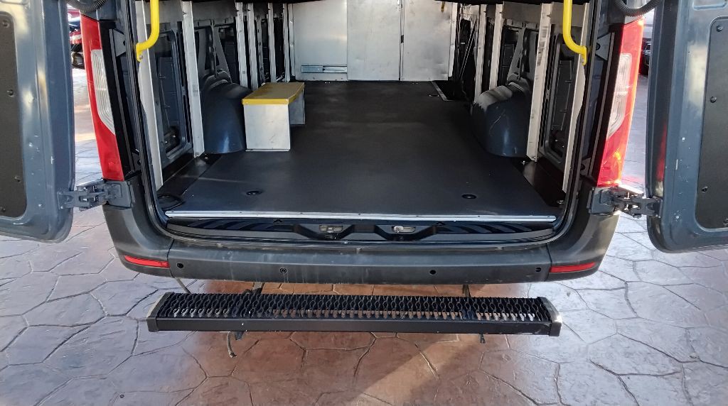 2019 Mercedes-Benz Sprinter Image 16