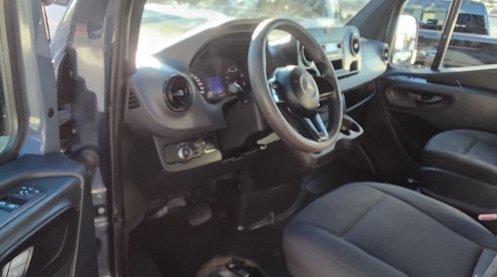 2019 Mercedes-Benz Sprinter Image 17