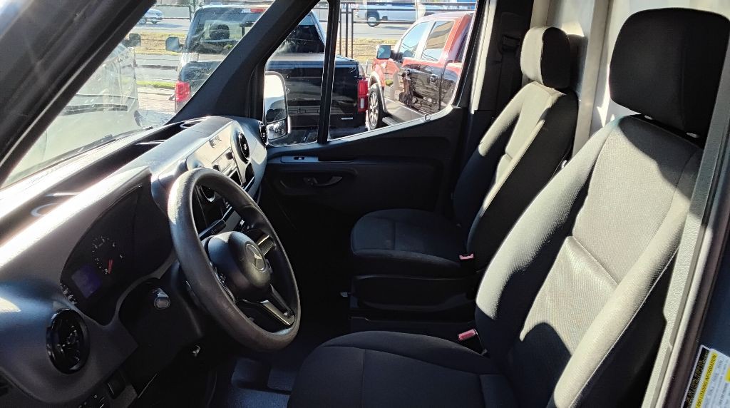 2019 Mercedes-Benz Sprinter Image 18
