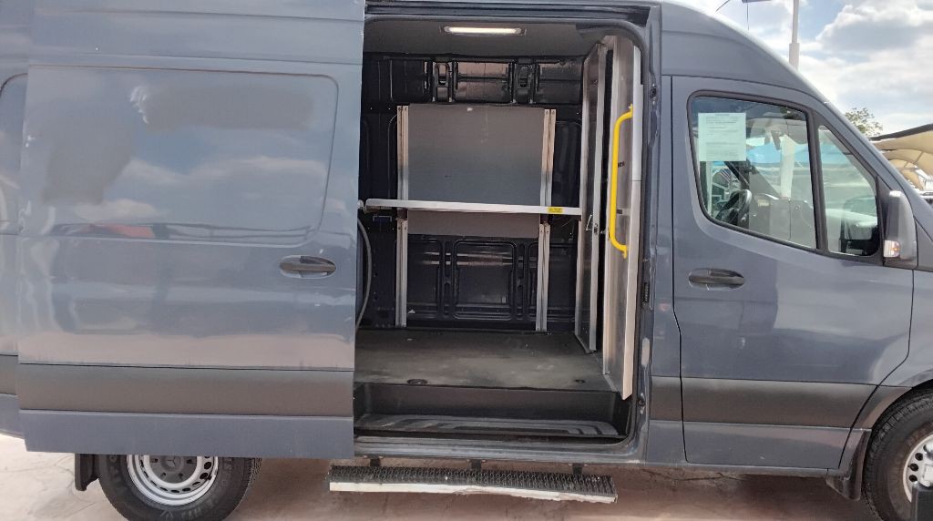 2019 Mercedes-Benz Sprinter Image 8