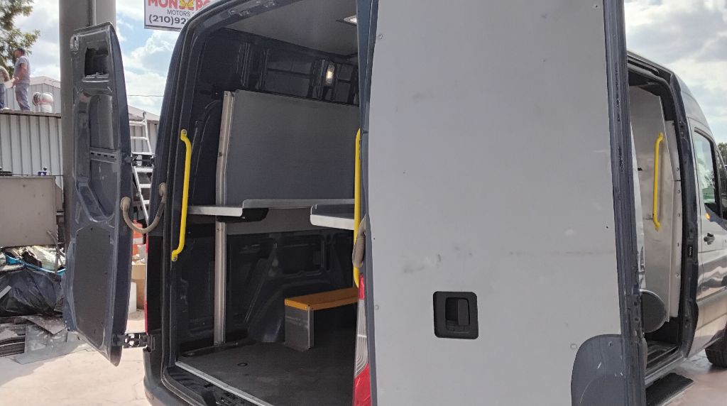 2019 Mercedes-Benz Sprinter Image 11