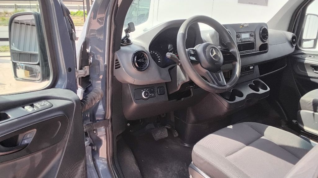 2019 Mercedes-Benz Sprinter Image 14
