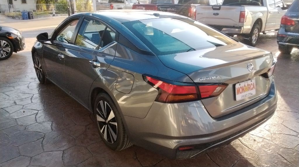 2022 Nissan Altima Image 7