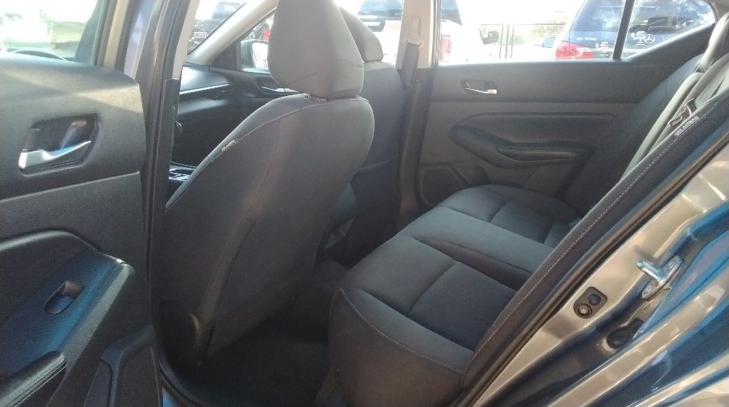 2022 Nissan Altima Image 10