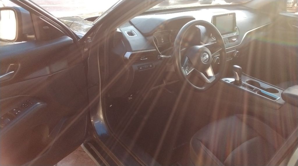 2022 Nissan Altima Image 11