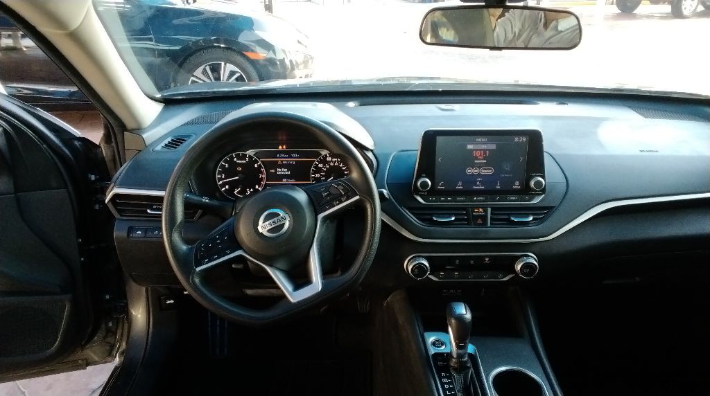 2022 Nissan Altima Image 13