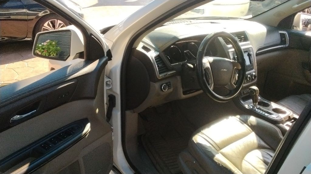 2014 GMC Acadia Image 8