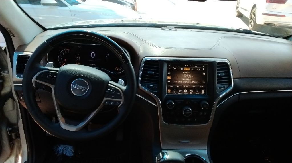 2015 Jeep Grand Cherokee Image 15