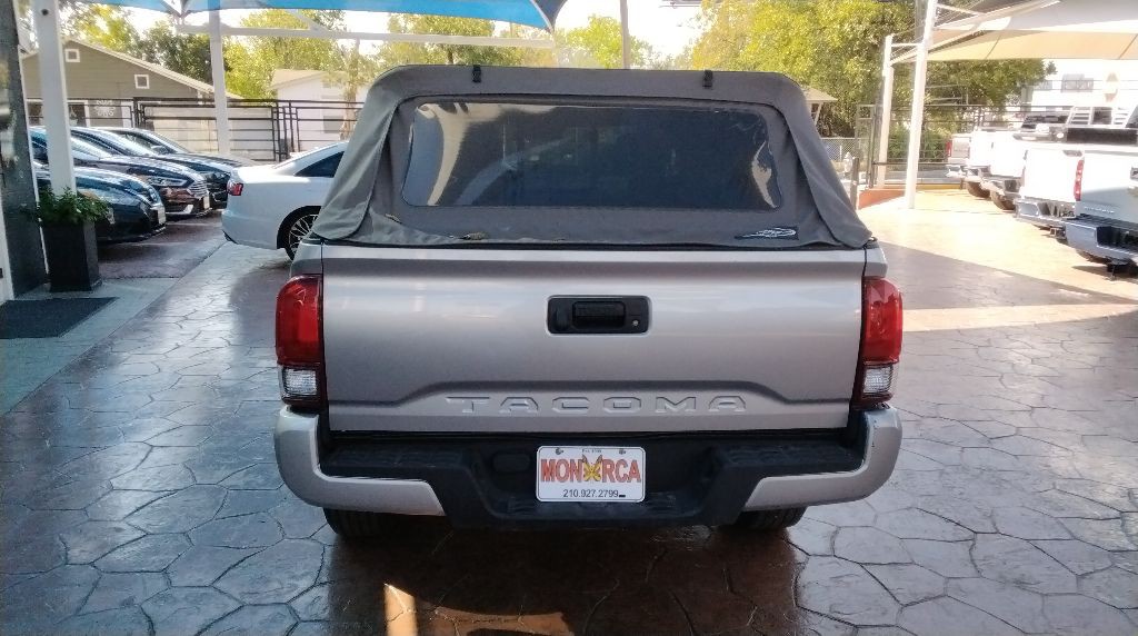 2022 Toyota Tacoma Image 8