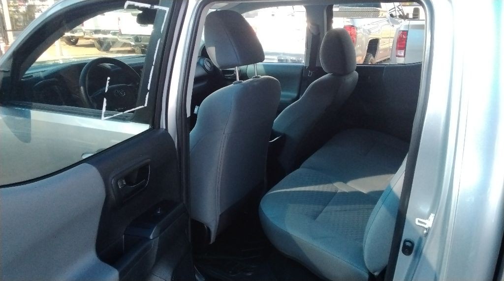 2022 Toyota Tacoma Image 9