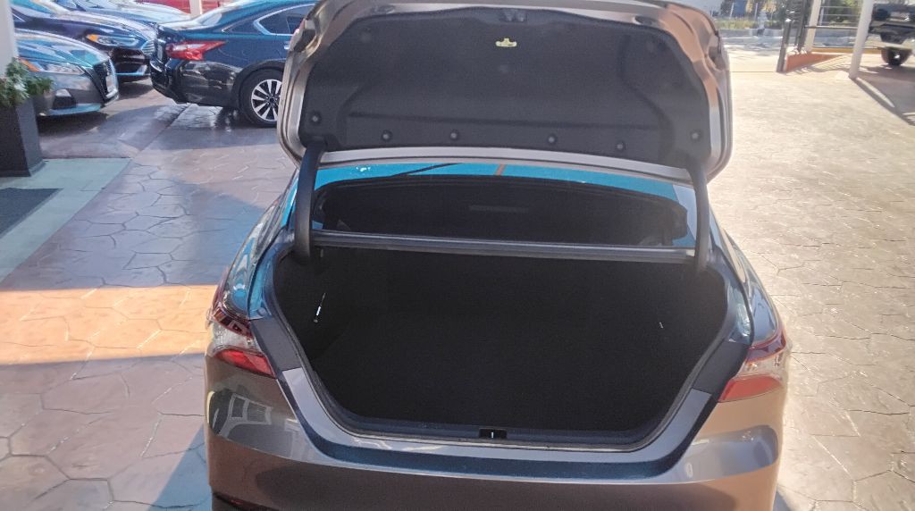 2021 Toyota Camry Image 9