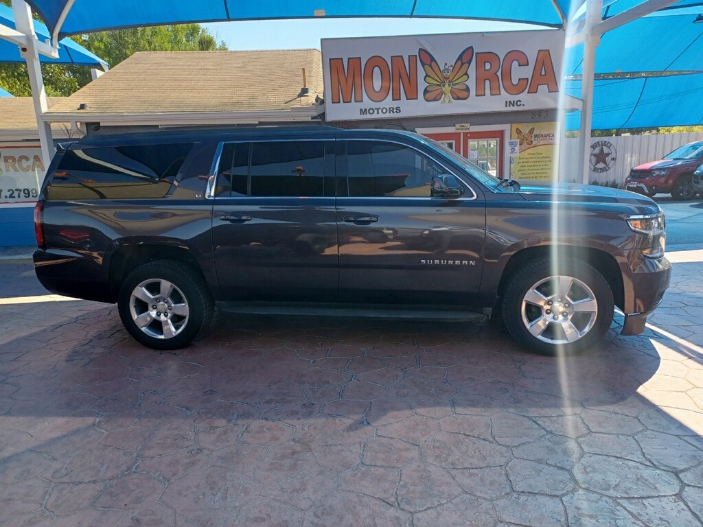 2015 Chevrolet Suburban Image 1