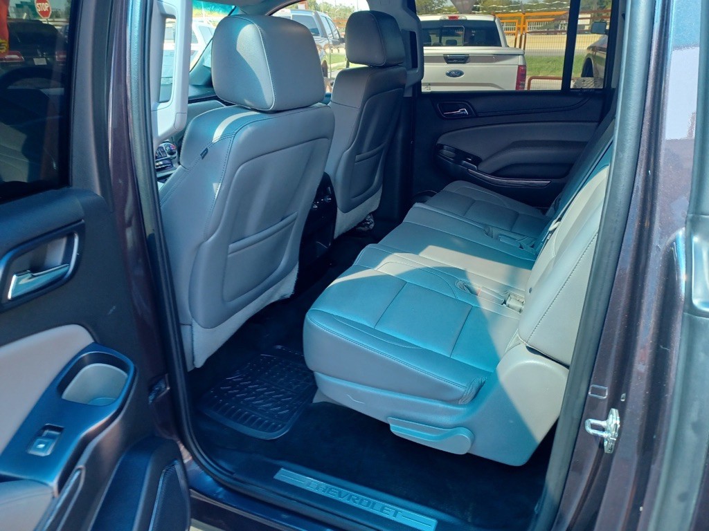 2015 Chevrolet Suburban Image 13
