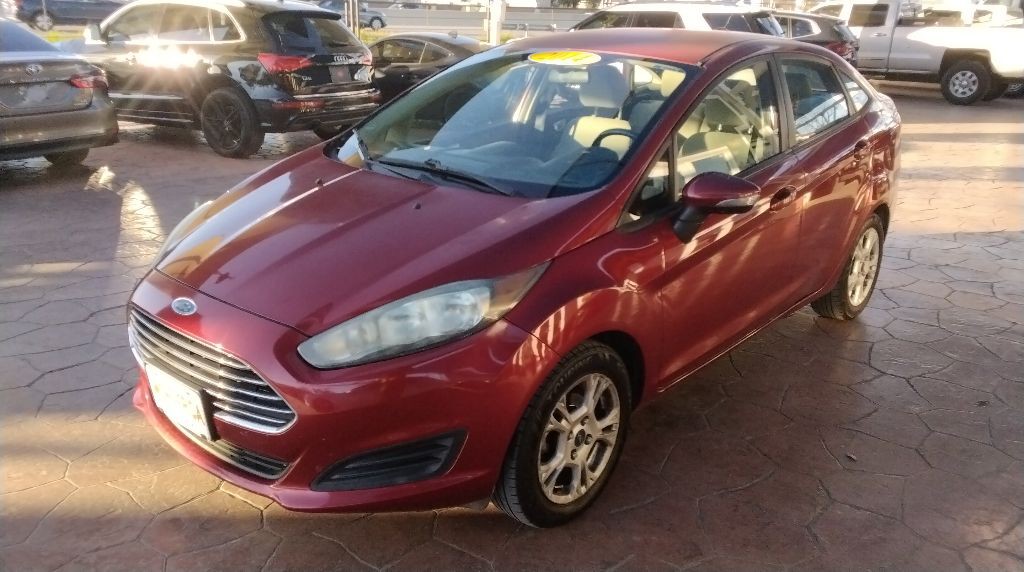 2014 Ford Fiesta Image 2