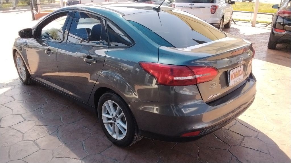 2017 Ford Focus Image 7