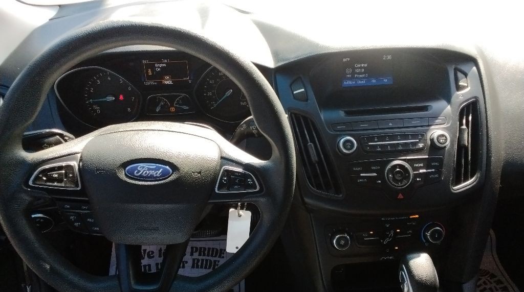 2017 Ford Focus Image 12