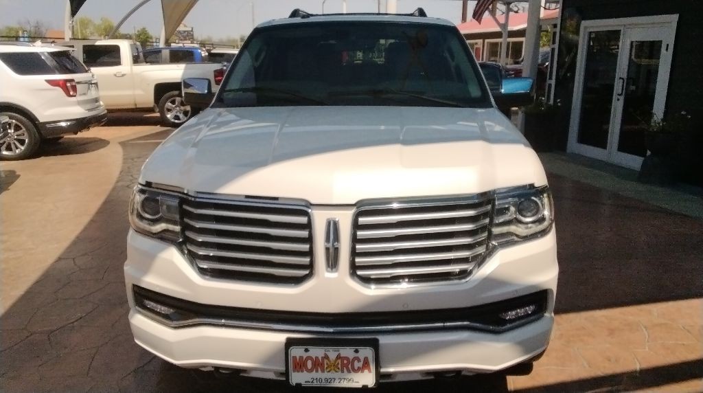 2015 Lincoln Navigator Image 5