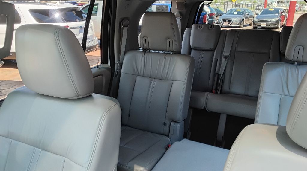 2015 Lincoln Navigator Image 24