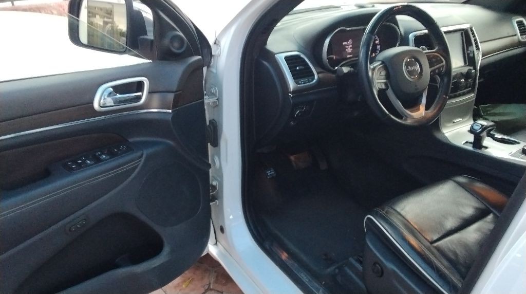 2015 Jeep Grand Cherokee Image 12