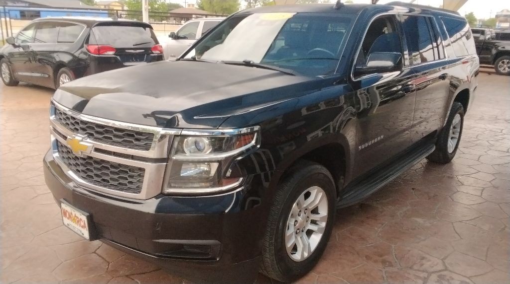 2015 Chevrolet Suburban Image 3