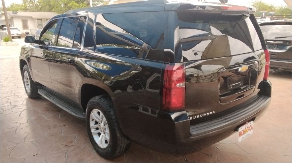 2015 Chevrolet Suburban Image 6