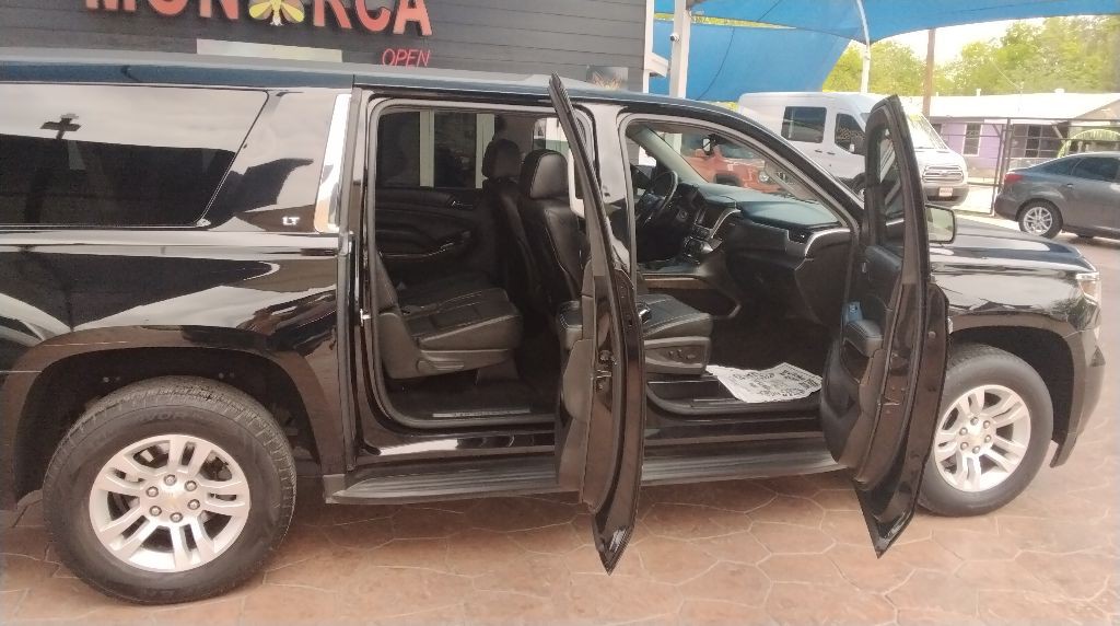 2015 Chevrolet Suburban Image 10