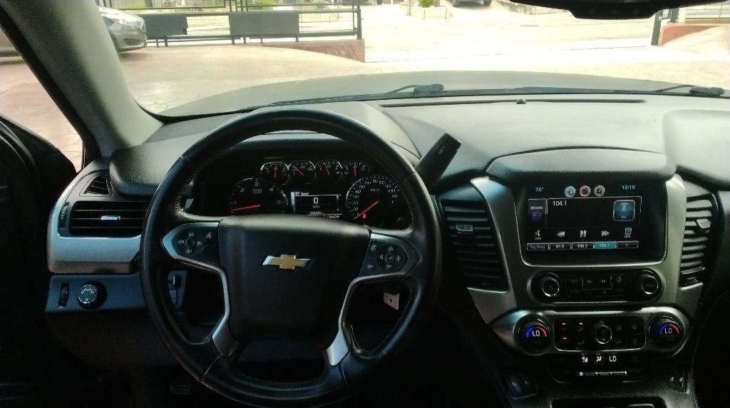 2015 Chevrolet Suburban Image 11