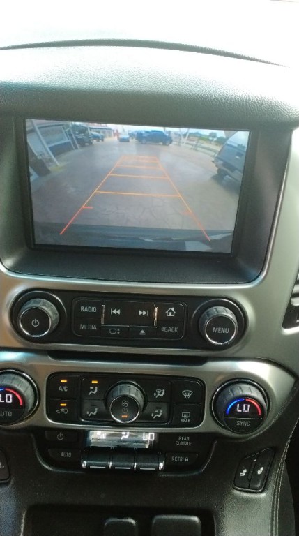 2015 Chevrolet Suburban Image 12