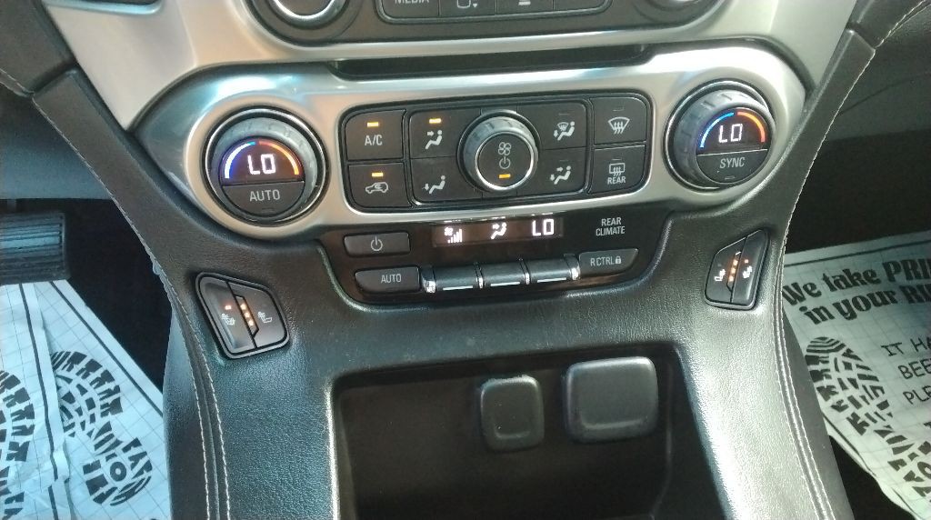 2015 Chevrolet Suburban Image 19