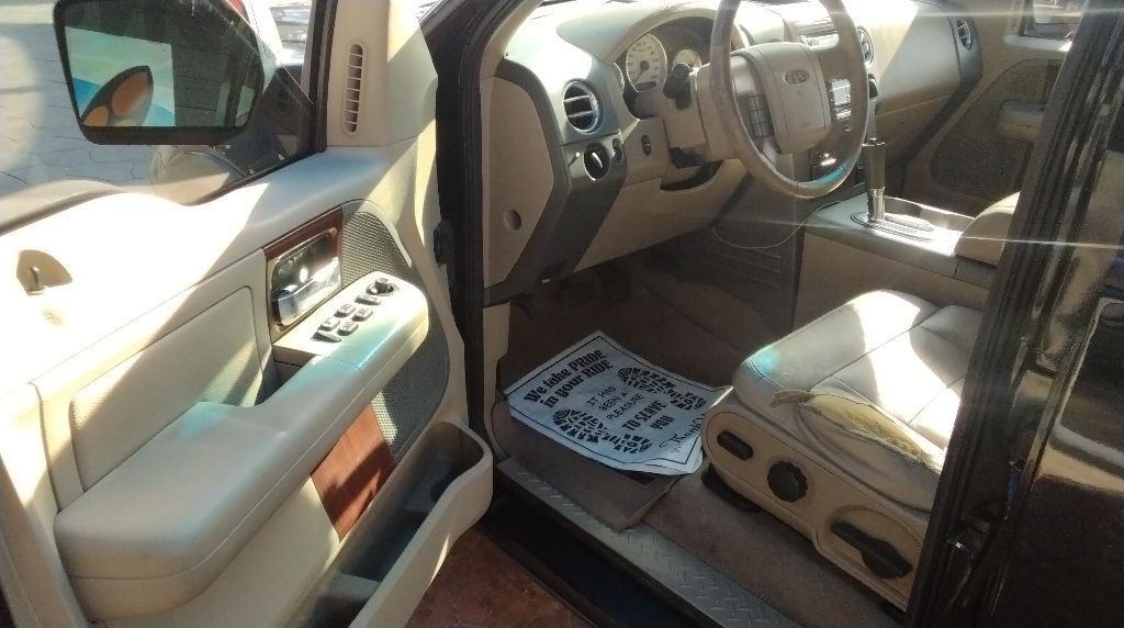 2005 Ford F-150 Image 12