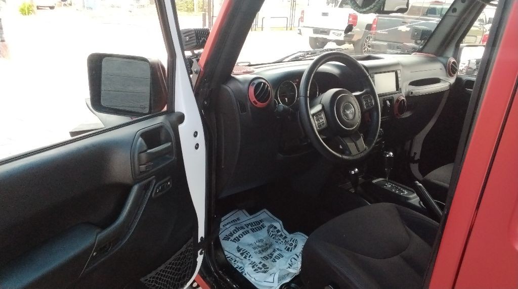 2015 Jeep Wrangler Unlimited Image 14