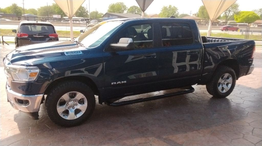 2022 RAM 1500 Image 3