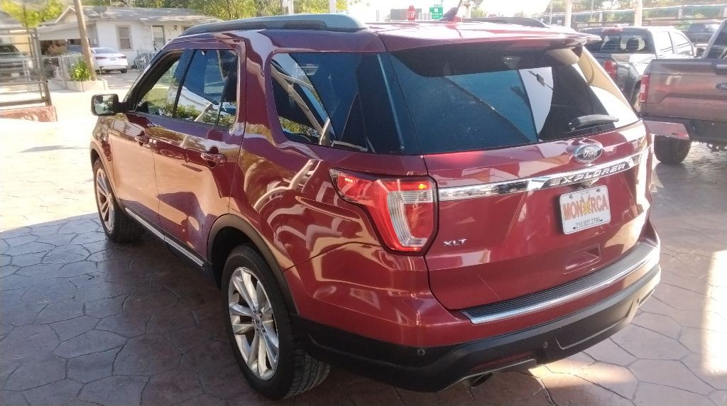 2018 Ford Explorer Image 8