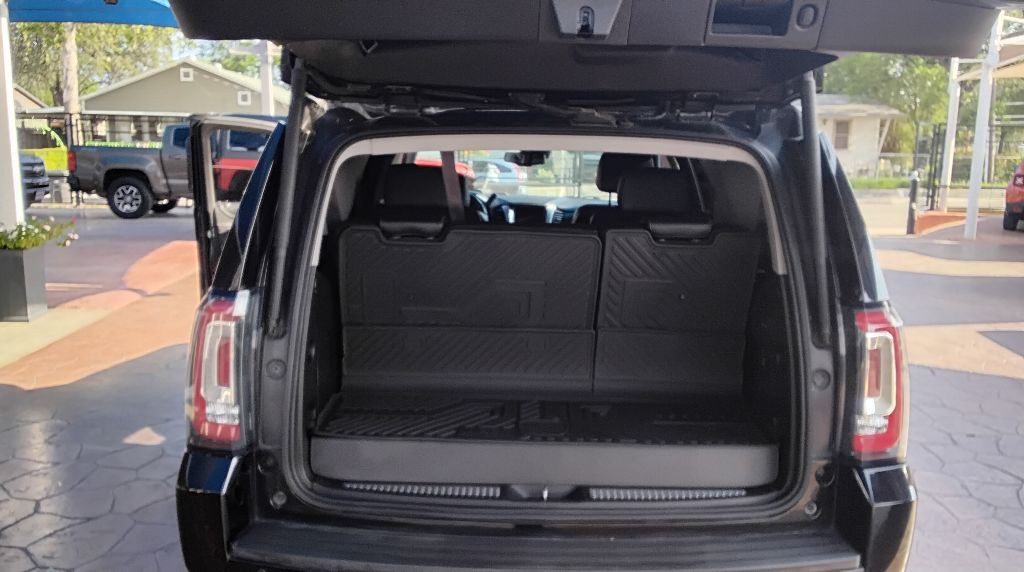 2017 GMC Yukon Image 10
