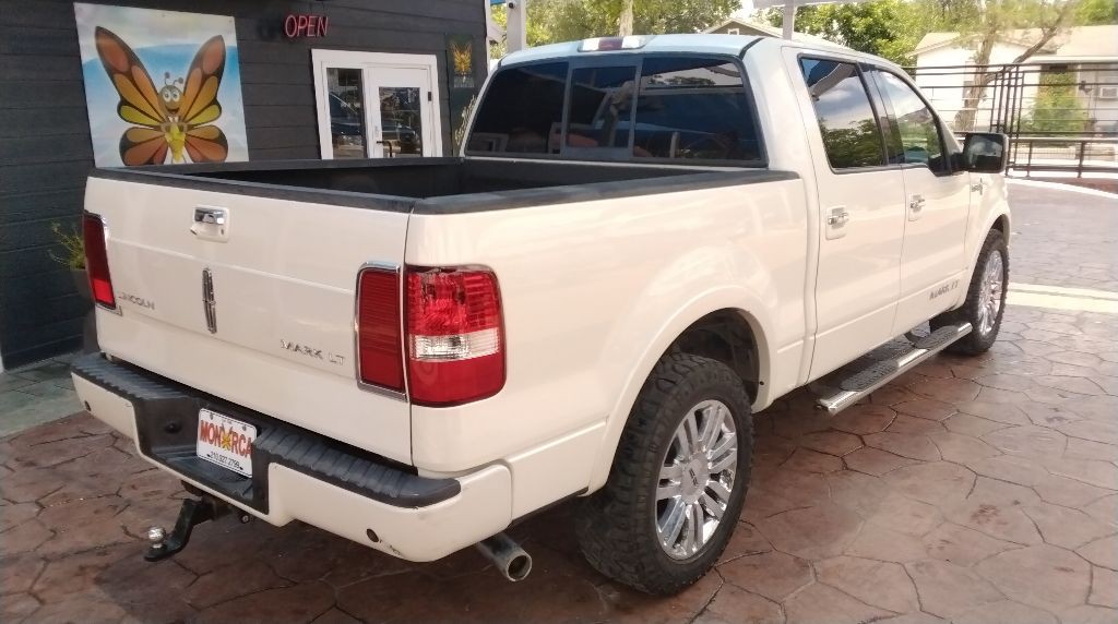 2008 Lincoln Mark LT Image 6
