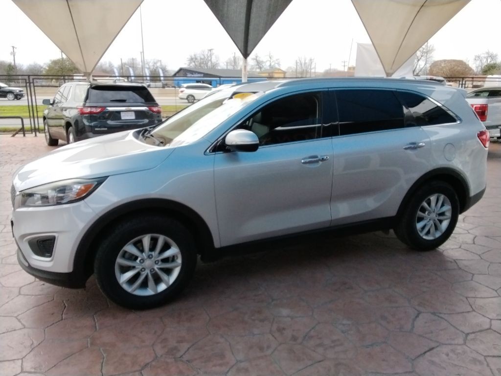 2017 Kia Sorento Image 3
