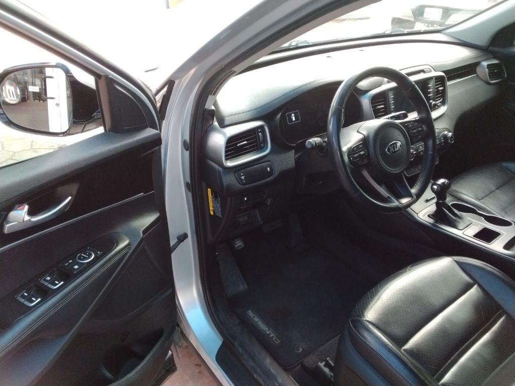 2017 Kia Sorento Image 12