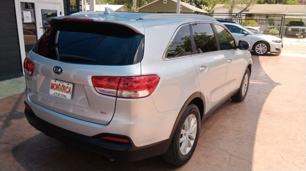 2017 Kia Sorento Image 20