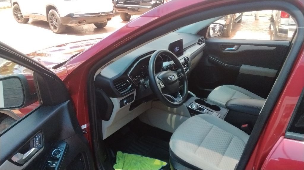 2020 Ford Escape Image 10