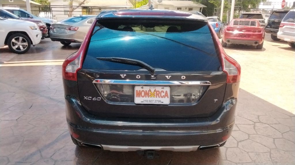 2016 Volvo XC60 Image 10
