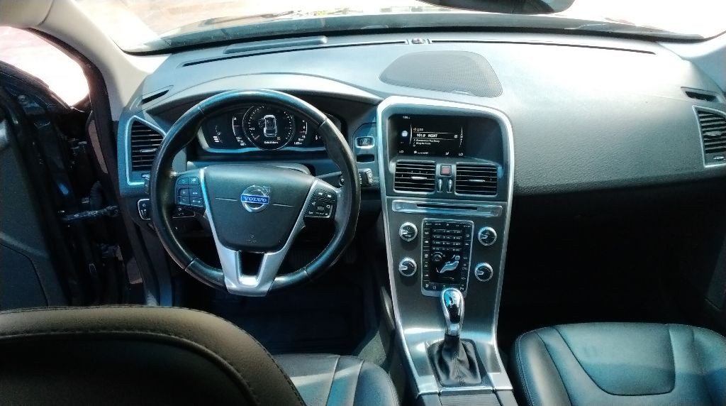 2016 Volvo XC60 Image 13