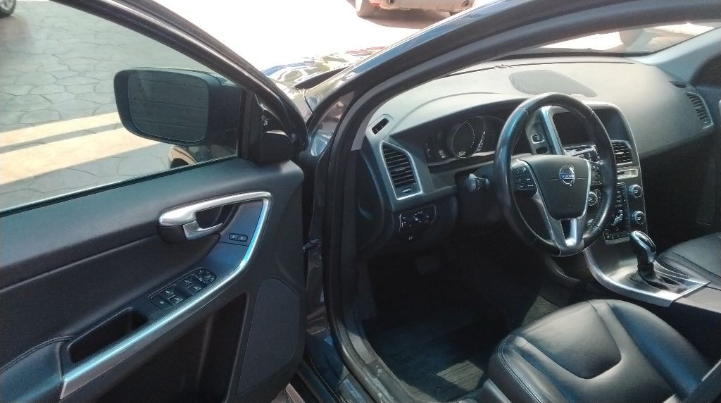 2016 Volvo XC60 Image 14