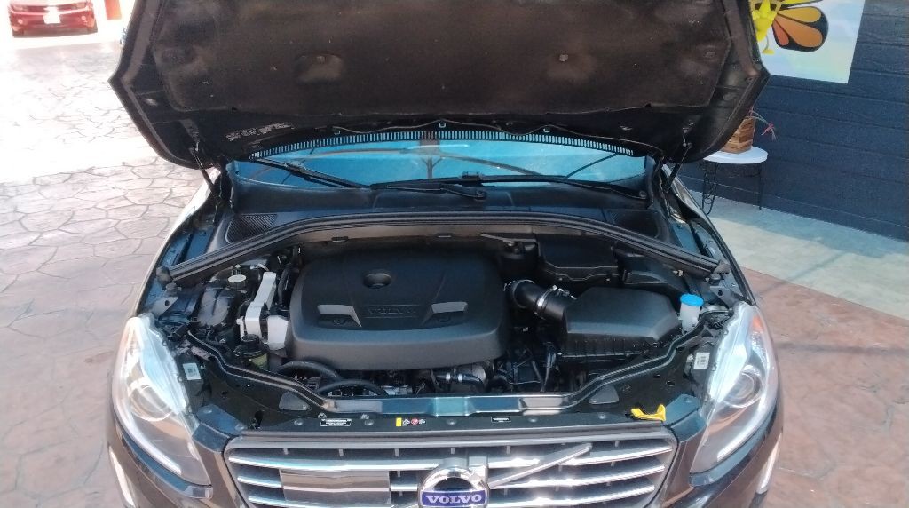2016 Volvo XC60 Image 21