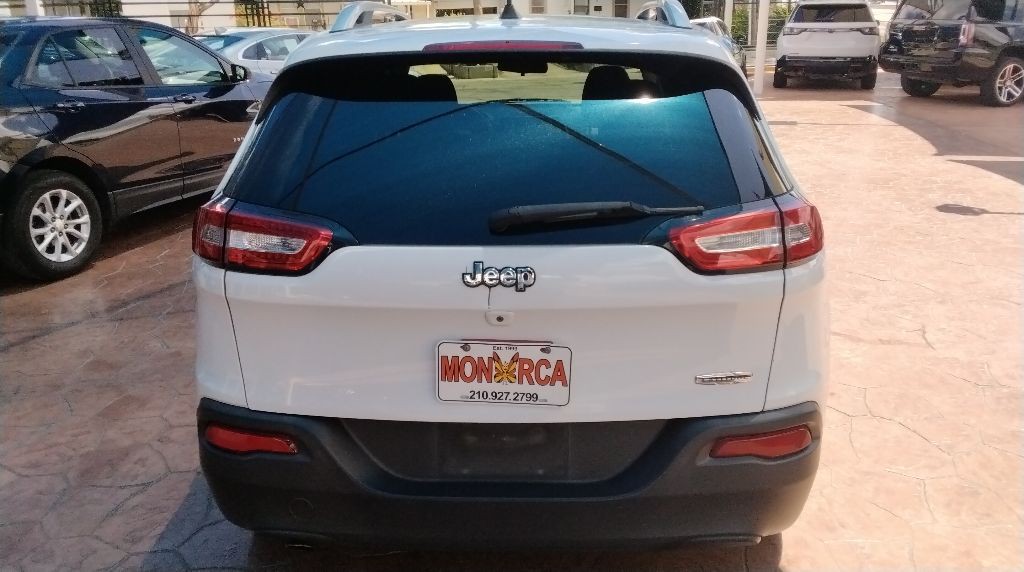 2016 Jeep Cherokee Image 10