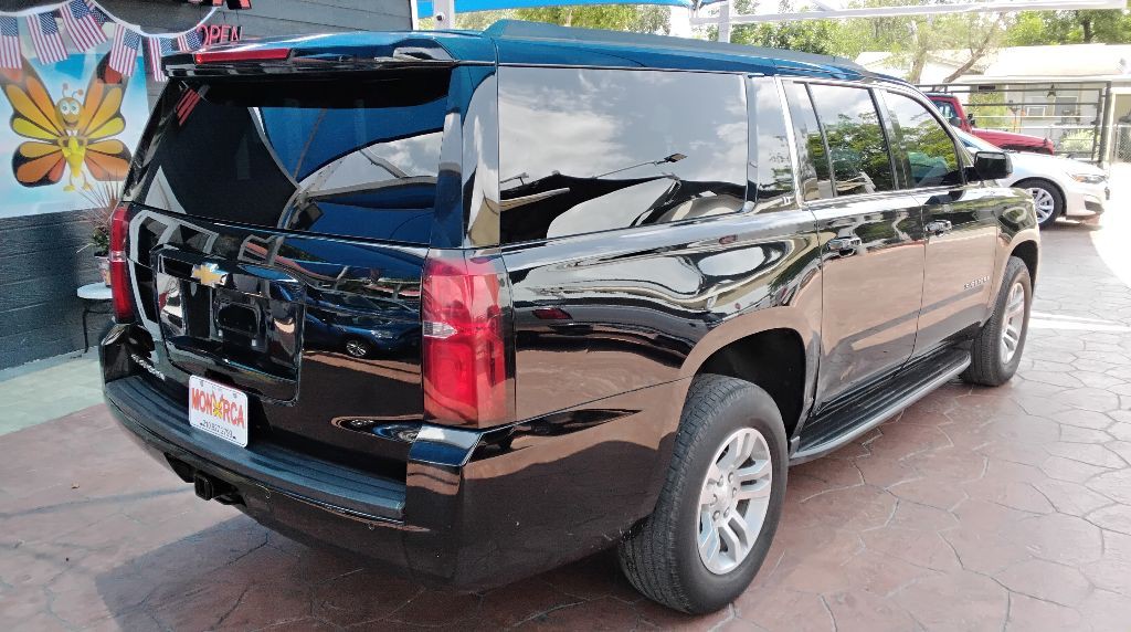 2019 Chevrolet Suburban Image 6