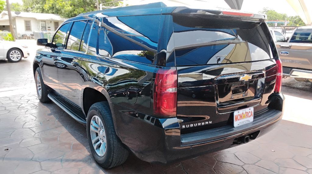 2019 Chevrolet Suburban Image 7