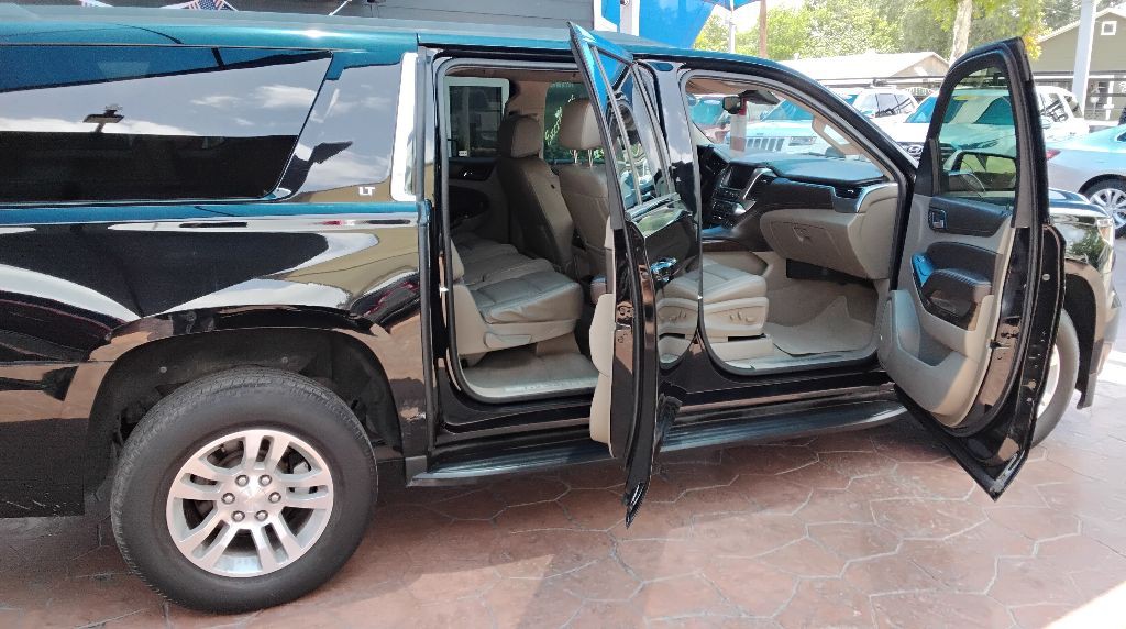 2019 Chevrolet Suburban Image 8