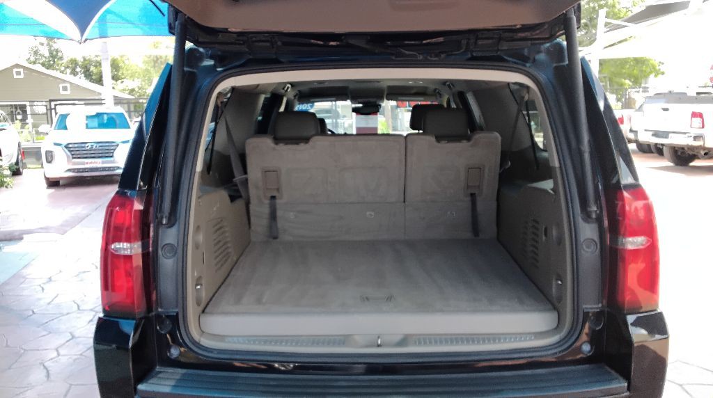 2019 Chevrolet Suburban Image 10